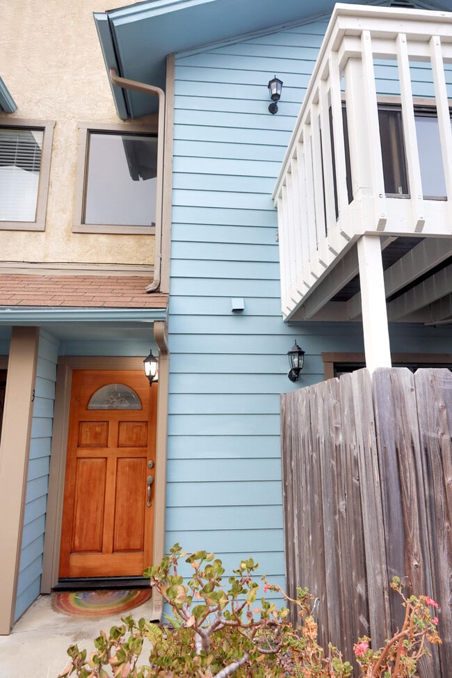 Photo - 4928 Narragansett Ave