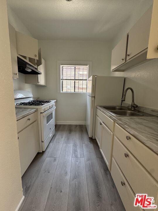 Building Photo - 3051 Leeward Ave Unit 311 Rental