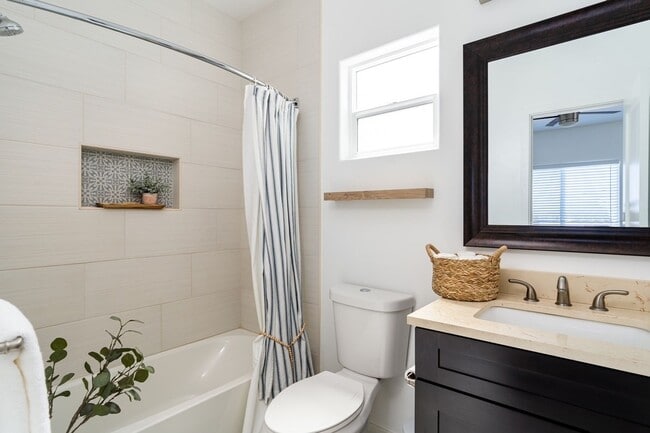 Photo - Pristine 1 Bedroom in San Diego!