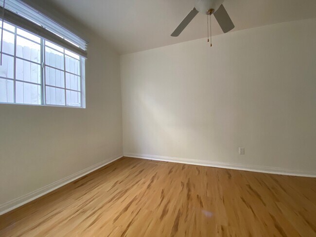 Photo - 125 N Westlake Ave