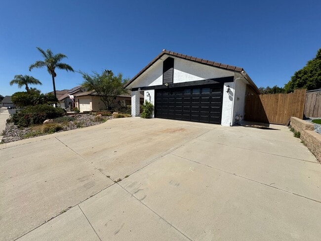 4 bedroom - 2 Bathroom - 4 bedroom - 2 Bathroom