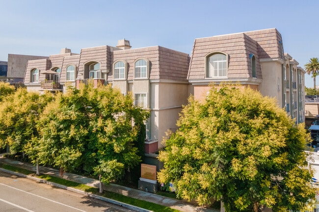 Photo - Lido Apartments - 3707 Motor Ave