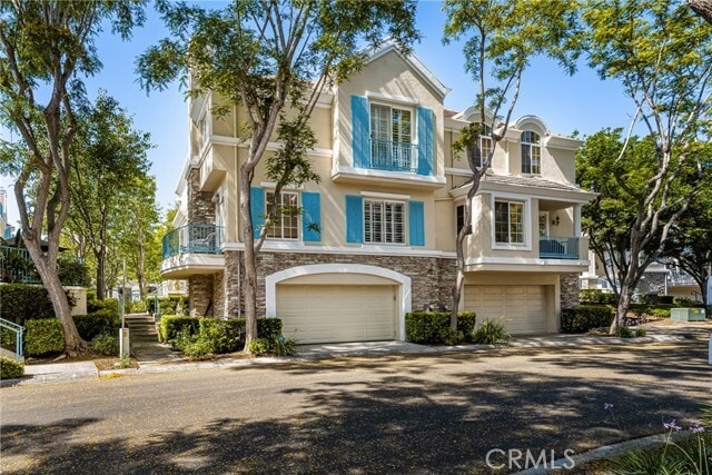 Building Photo - 81 Chandon Rental