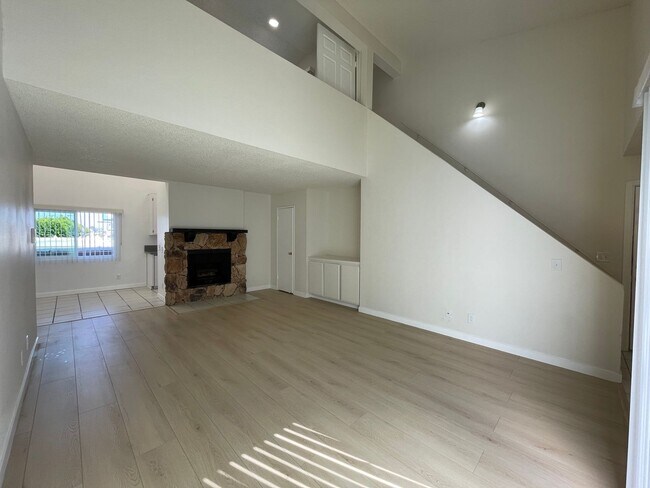 Photo - 13347 Victory Blvd Unit 207