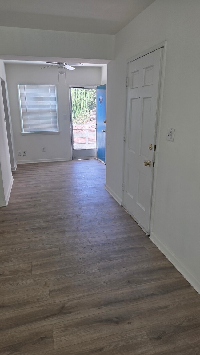 Building Photo - 4135 W Toluca Lake Ave Unit 4135 1-2