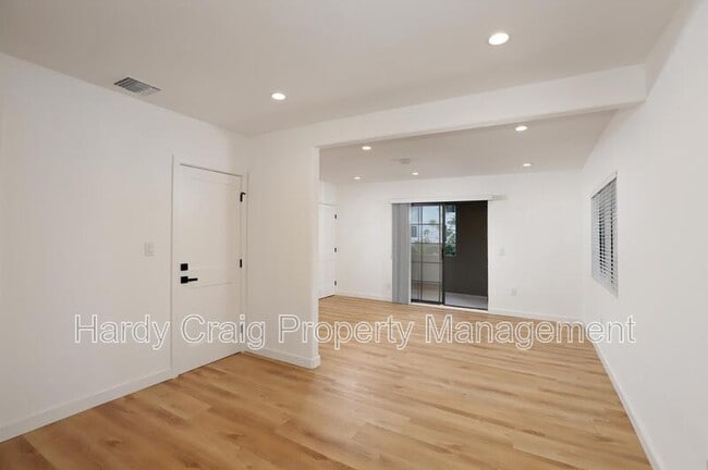 Photo - 2236 Glendale Blvd