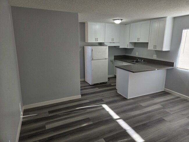 Photo - 1107 W Pacific Coast Hwy Unit 5