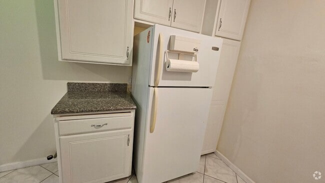 Building Photo - THORN Unit THORN74 Rental