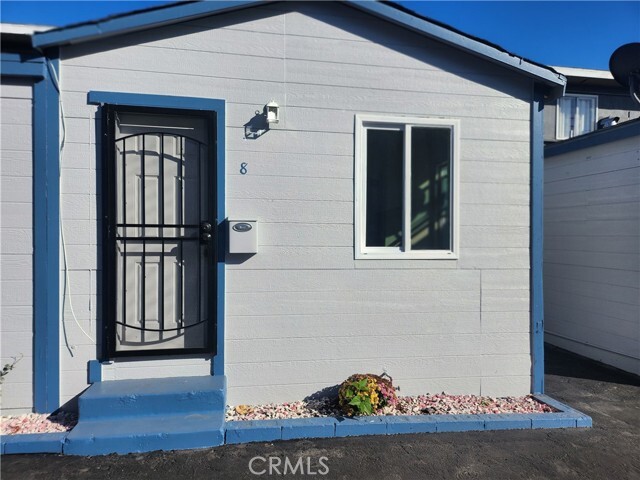 Building Photo - 3717 W Imperial Hwy Unit 8