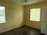 Photo - 525 Windsor Rd