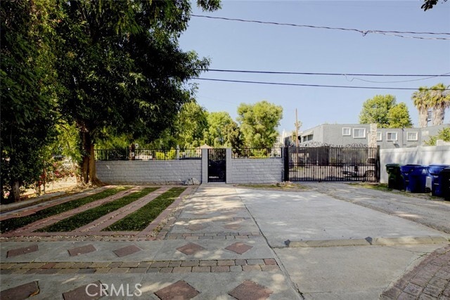 Photo - 14918 Wyandotte St