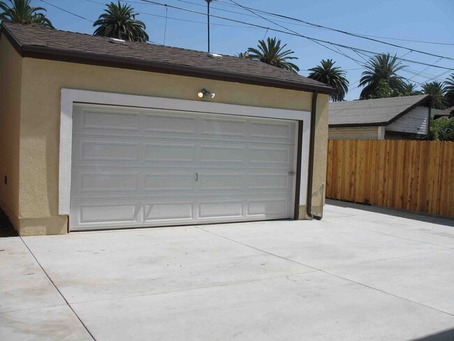 Photo - 1719 W 39th Pl