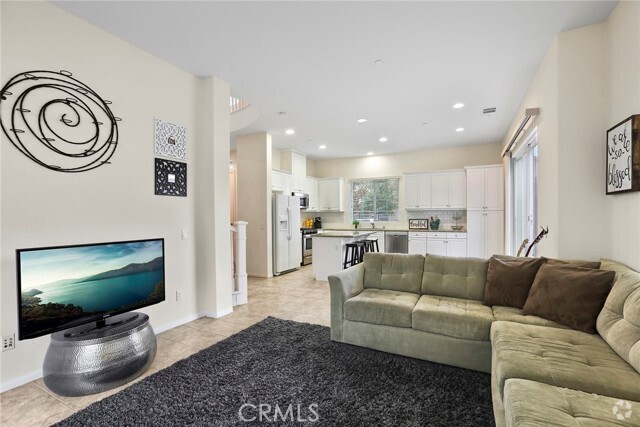 Building Photo - 10 Glicina St Rental