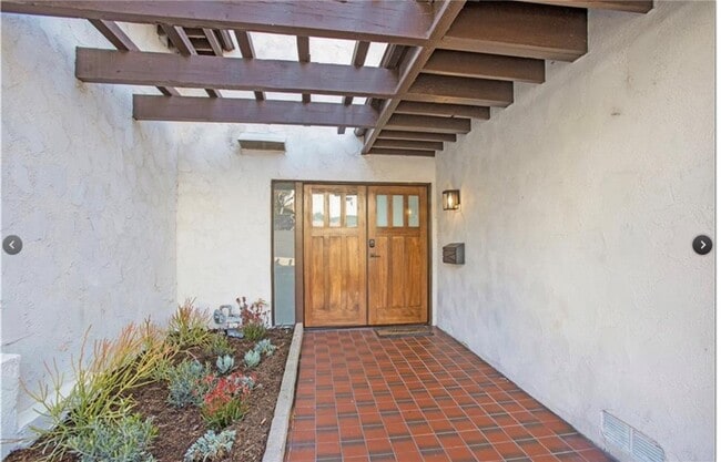 Photo - 835 Amigos Way