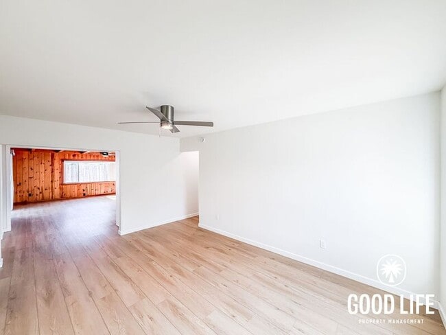 Photo - 3134 Massasoit Ave