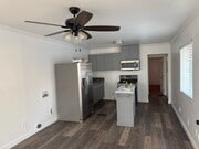 Photo - 454 E 63rd St