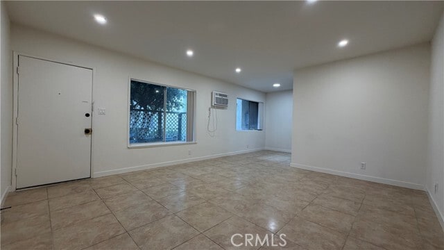 Building Photo - 874 W El Repetto Dr Unit B