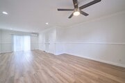 Photo - 6335 Whitsett Ave Unit 19