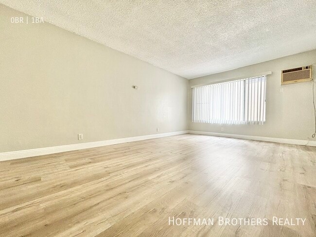 Photo - 5452 Sierra Vista Ave Unit 306