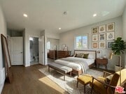 Photo - 903 S Barrington Ave