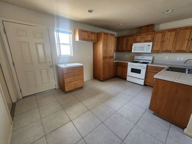 Photo - Great Home Close to Downtown **$150 off 1st Month Rent Move In Special**