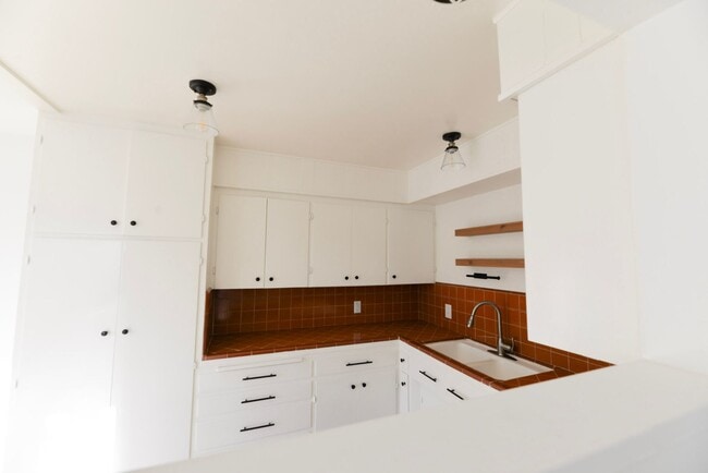 Photo - 810 Buena Vista Unit Apt. A