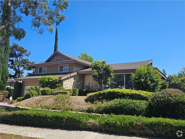 Building Photo - 2220 Loma Verde Dr Rental