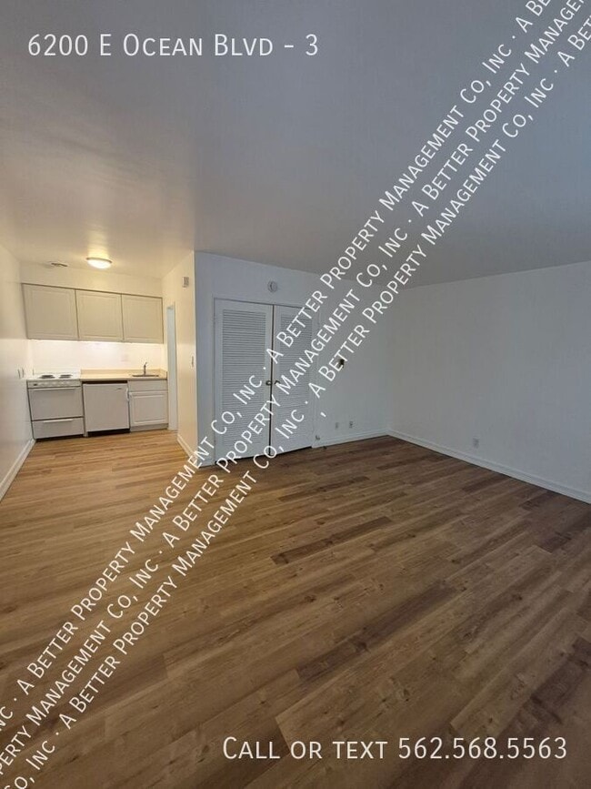 Building Photo - 6200 E Ocean Blvd Unit 3