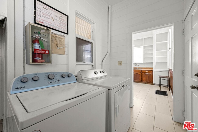 Photo - 1223 W 23rd St