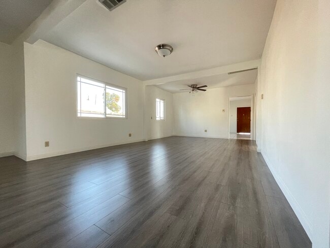 Photo - 3831 Drysdale Ave