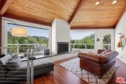 Photo - 1746 Deerhill Trail House