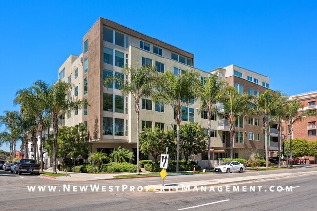 Building Photo - Banker's Hill 2 Bedroom at Park at Sixth, ... Unit 309