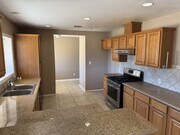 Photo - 14738 Poplar St House