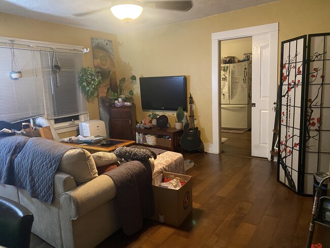 Building Photo - 1845 Junipero Ave Unit Front House