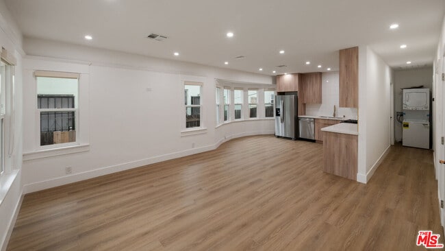 Photo - 5729 Carlton Way