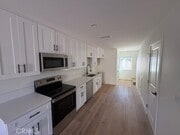 Photo - 758 W 20th St