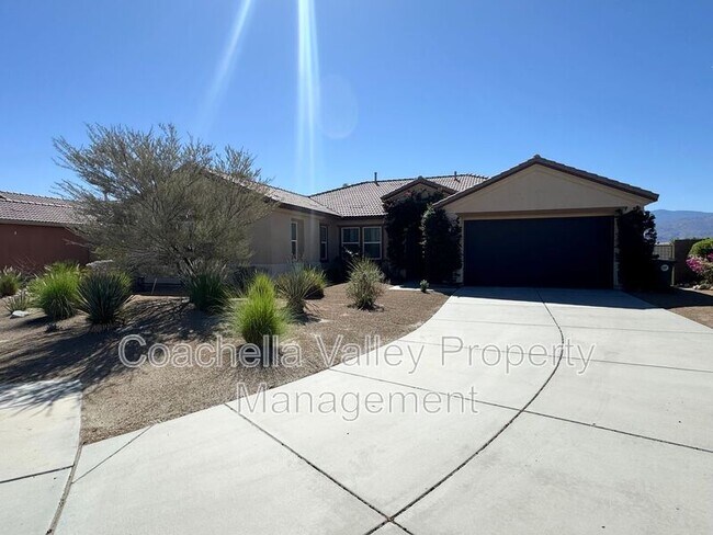 Photo - 74049 Kingston Ct W