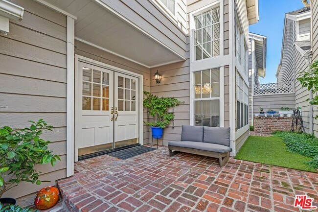 Photo - 13082 Mindanao Way