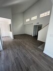 Photo - 800 E June St