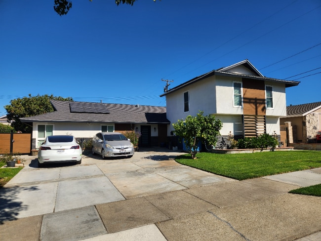 Photo - 3207 E Juniper Ave