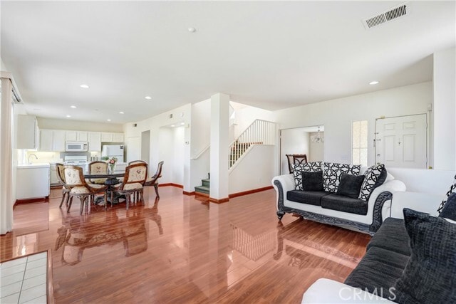 Photo - 12328 Edgecliff Ave