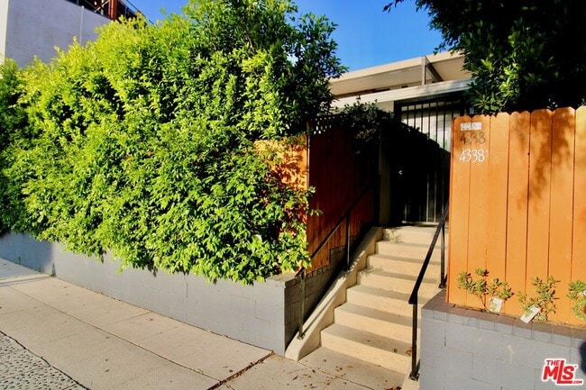 Photo - 4336 Laurel Canyon Blvd