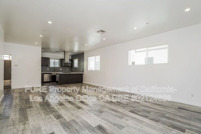 Photo - 1340 N Kenmore Ave