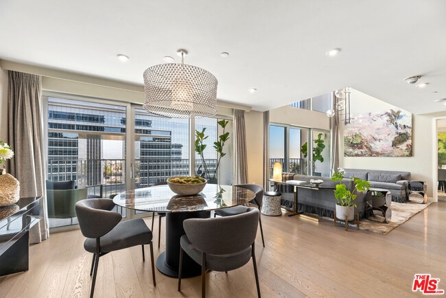 Building Photo - 2025 Ave of the Stars Unit 1414