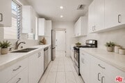 Photo - 207 S Reeves Dr
