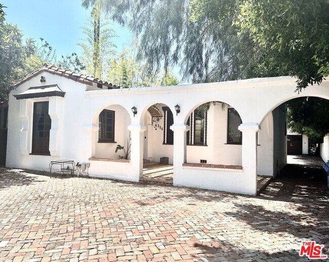 Photo - 449 N Sweetzer Ave