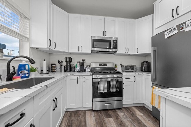 Building Photo - 5161 Brockbank Pl