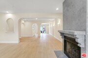 Photo - 209 N Doheny Dr House