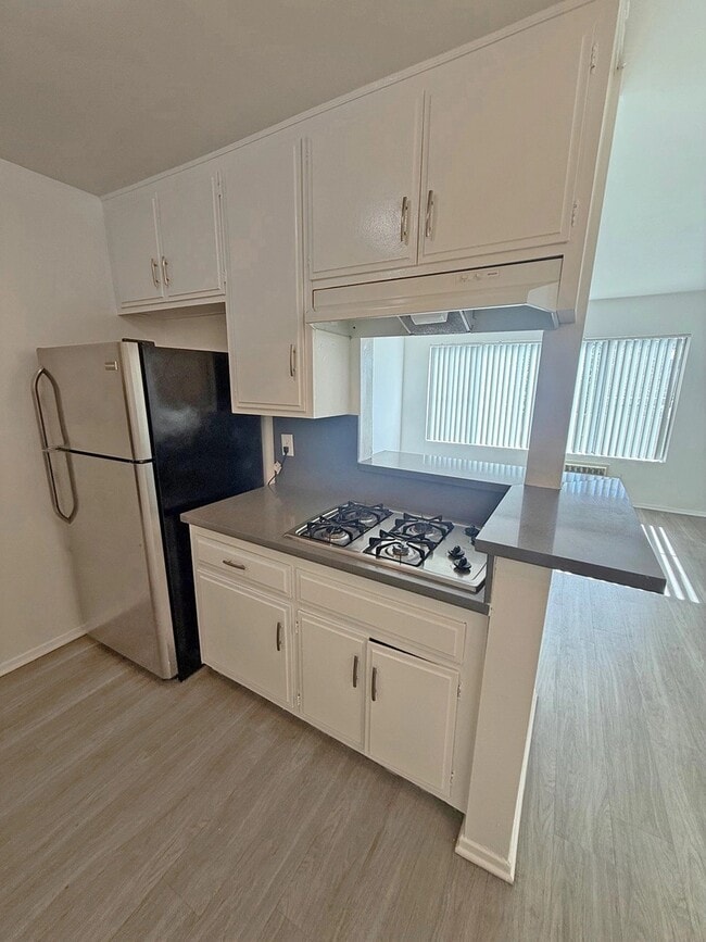 Photo - 3365 Keystone Av Unit 3