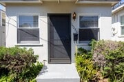 Photo - *OPEN HOUSE: 10/4 11:30AM-12:30PM* Cottage... Unit 1528 1/2